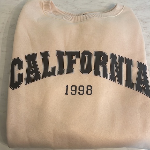 NWOT Sweatshirt - Picture 4 of 4
